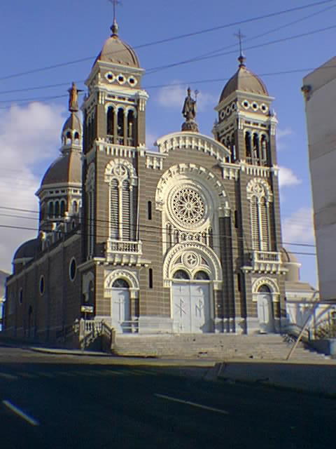 iglesi~11.jpg (48544 bytes)